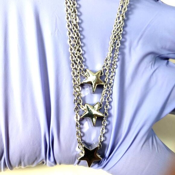 GUESS Polished Silver tone Layered Star Shaped Beads Design Necklace 16"+3.5" - Picture 3 of 7